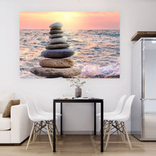 Lade das Bild in den Galerie-Viewer, Spannrahmenbild Gestapelte Steine am Meer Querformat
