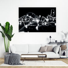 Lade das Bild in den Galerie-Viewer, Leinwandbild Glühbirne Schwarz-Weiß Querformat

