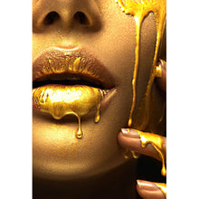 Lade das Bild in den Galerie-Viewer, Leinwandbild Goldene Lippen No.4 Hochformat
