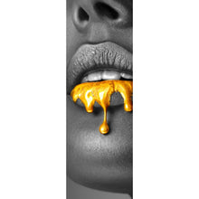Lade das Bild in den Galerie-Viewer, Poster Goldene Lippen No.7 Panorama Hoch
