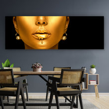 Lade das Bild in den Galerie-Viewer, Aluminiumbild gebürstet Goldene Lippen No. 3 Panorama
