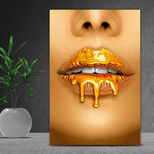 Lade das Bild in den Galerie-Viewer, Aluminiumbild Goldfarbene Lippen Hochformat
