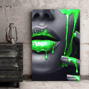 Spannrahmenbild Grüne Lippen Hochformat