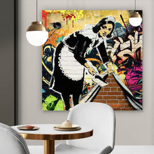 Lade das Bild in den Galerie-Viewer, Spannrahmenbild Hausmädchen Graffiti Banksy Quadrat
