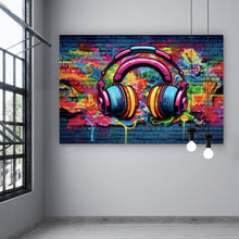 Lade das Bild in den Galerie-Viewer, Spannrahmenbild Headphones Street Art Querformat
