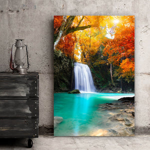 Spannrahmenbild Herbstwald mit Wasserfall Hochformat