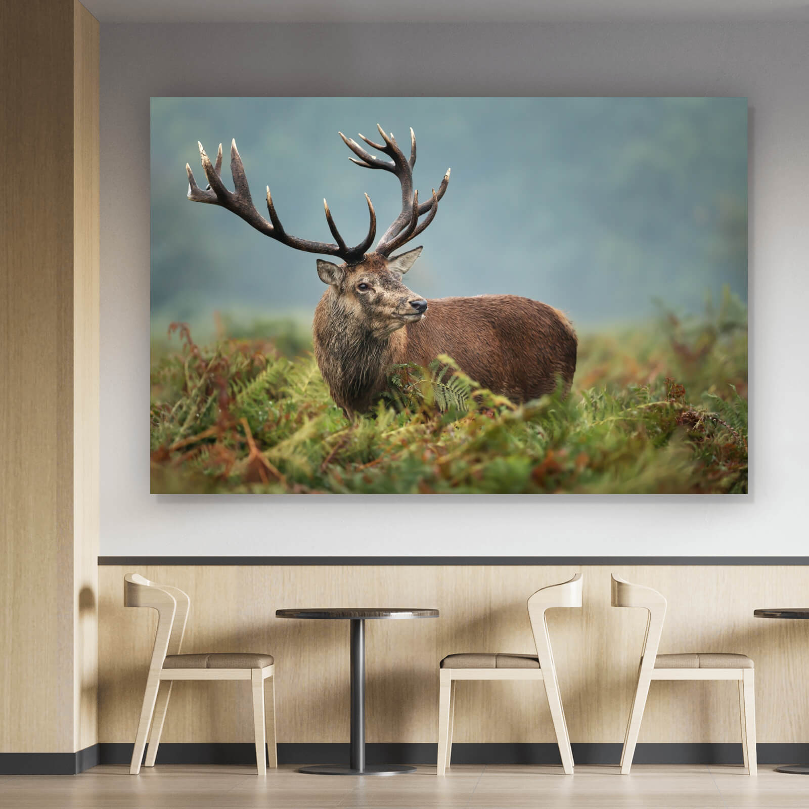 Leinwandbild Hirsch im Farn Querformat
