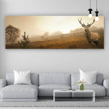 Lade das Bild in den Galerie-Viewer, Spannrahmenbild Hirsch im Nebel Panorama
