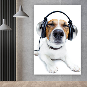 Aluminiumbild Hund mit Kopfhörer Hochformat