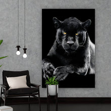 Lade das Bild in den Galerie-Viewer, Poster Jaguar auf schwarzem Hintergrund Hochformat
