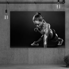 Lade das Bild in den Galerie-Viewer, Aluminiumbild gebürstet Junge Frau beim Training Querformat
