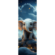 Lade das Bild in den Galerie-Viewer, Aluminiumbild Kleines Elefantenkind im Himmel Panorama Hoch
