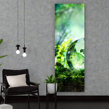 Lade das Bild in den Galerie-Viewer, Leinwandbild Kristallkugel auf Moos Panorama Hoch
