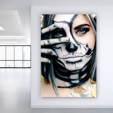 Lade das Bild in den Galerie-Viewer, Aluminiumbild La Catrina Blue Eye Hochformat
