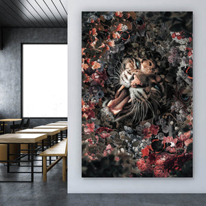 Spannrahmenbild Leopard im Blütenmeer Hochformat