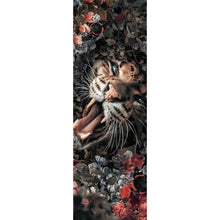 Lade das Bild in den Galerie-Viewer, Spannrahmenbild Leopard im Blütenmeer Panorama Hoch
