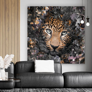 Aluminiumbild gebürstet Leopard im Blütenwald Quadrat