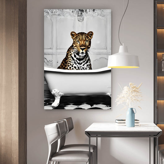 Aluminiumbild Leopard in der Badewanne Modern Art Hochformat