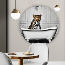 Lade das Bild in den Galerie-Viewer, Aluminiumbild Leopard in der Badewanne Modern Art Kreis
