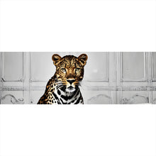 Lade das Bild in den Galerie-Viewer, Spannrahmenbild Leopard in der Badewanne Modern Art Panorama
