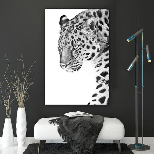 Aluminiumbild Leopard auf Weiß Hochformat