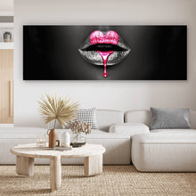 Lade das Bild in den Galerie-Viewer, Aluminiumbild gebürstet Lippen Herzform Panorama
