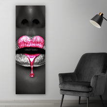 Lade das Bild in den Galerie-Viewer, Aluminiumbild Lippen Herzform Panorama Hoch

