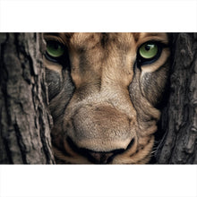 Lade das Bild in den Galerie-Viewer, Leinwandbild Löwe hinter einem Baum Querformat
