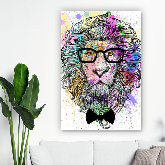 Leinwandbild Löwe mit Brille Aquarell Hochformat