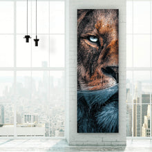 Lade das Bild in den Galerie-Viewer, Aluminiumbild gebürstet Löwe unter Wasser Panorama Hoch
