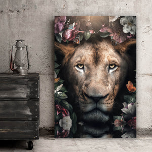 Acrylglasbild Löwin im Paradies des Dschungels Hochformat