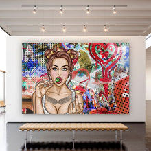 Lade das Bild in den Galerie-Viewer, Aluminiumbild gebürstet Lollipop Girl Street Style Querformat

