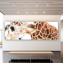 Lade das Bild in den Galerie-Viewer, Leinwandbild Lustige Giraffe Panorama
