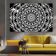 Lade das Bild in den Galerie-Viewer, Spannrahmenbild Mandala Schwarz Weiß Querformat
