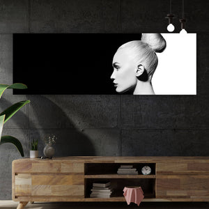 Aluminiumbild gebürstet Mode Porträt in schwarz und weiß Panorama