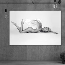 Lade das Bild in den Galerie-Viewer, Aluminiumbild Nackte Frau mit Engelsflügeln Querformat
