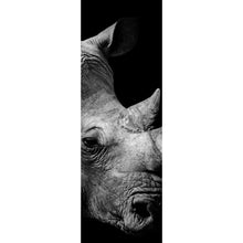 Lade das Bild in den Galerie-Viewer, Poster Nashorn auf schwarzem Hintergrund Panorama Hoch
