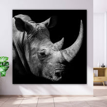 Lade das Bild in den Galerie-Viewer, Spannrahmenbild Nashorn auf schwarzem Hintergrund Quadrat
