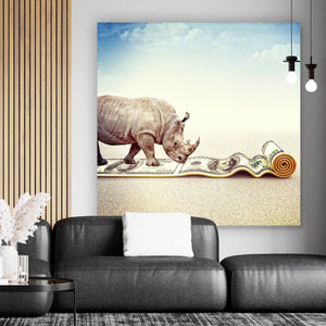 Spannrahmenbild Nashorn mit Geldschein Teppich Quadrat