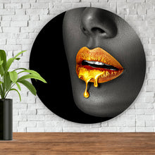 Lade das Bild in den Galerie-Viewer, Aluminiumbild Orangene Lippen Kreis
