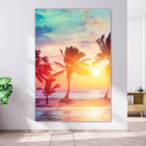 Aluminiumbild Palmen am Strand bei Sonnenuntergang Hochformat