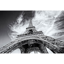 Lade das Bild in den Galerie-Viewer, Leinwandbild Paris Eiffelturm Schwarz Weiß Querformat
