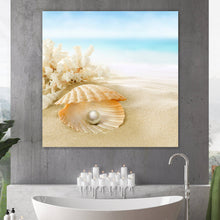 Lade das Bild in den Galerie-Viewer, Leinwandbild Perle am Sandstrand Quadrat
