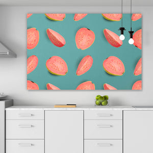 Aluminiumbild gebürstet Pinke Früchte auf blauem Hintergrund Querformat