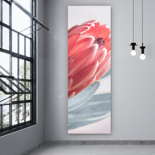 Lade das Bild in den Galerie-Viewer, Acrylglasbild Pinke Knospe Panorama Hoch
