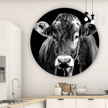 Lade das Bild in den Galerie-Viewer, Aluminiumbild gebürstet Portrait einer Kuh Schwarz Weiß Kreis
