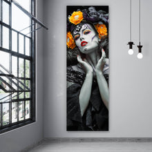 Lade das Bild in den Galerie-Viewer, Aluminiumbild La Catrina mit orangenen Blumen Panorama Hoch
