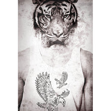Lade das Bild in den Galerie-Viewer, Poster Portrait mit Tigerkopf Grunge Hochformat

