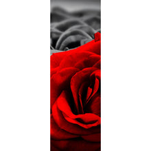 Lade das Bild in den Galerie-Viewer, Leinwandbild Romantische Rosen Panorama Hoch
