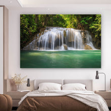 Lade das Bild in den Galerie-Viewer, Poster Romantischer Wasserfall Querformat
